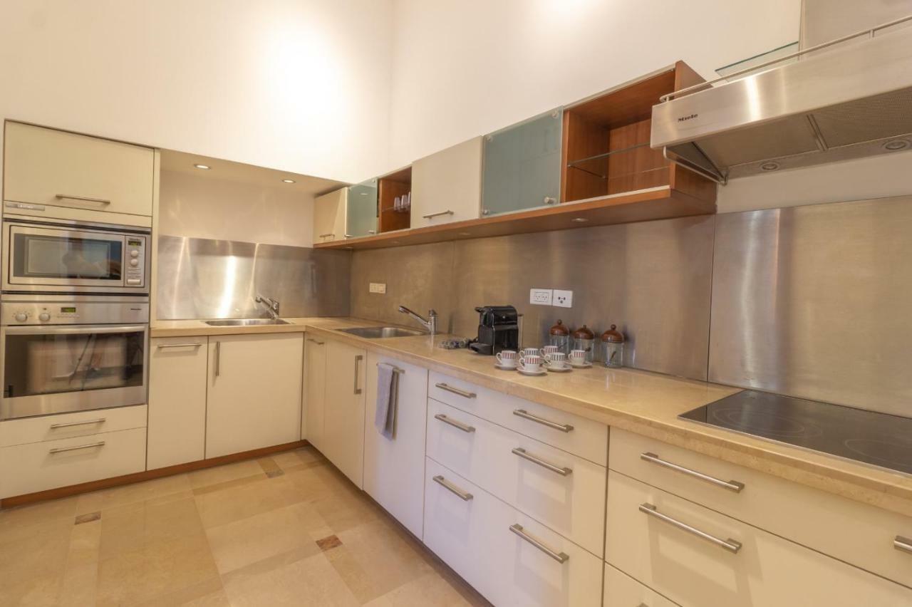 Art Apartment In Mamila 예루살렘 외부 사진