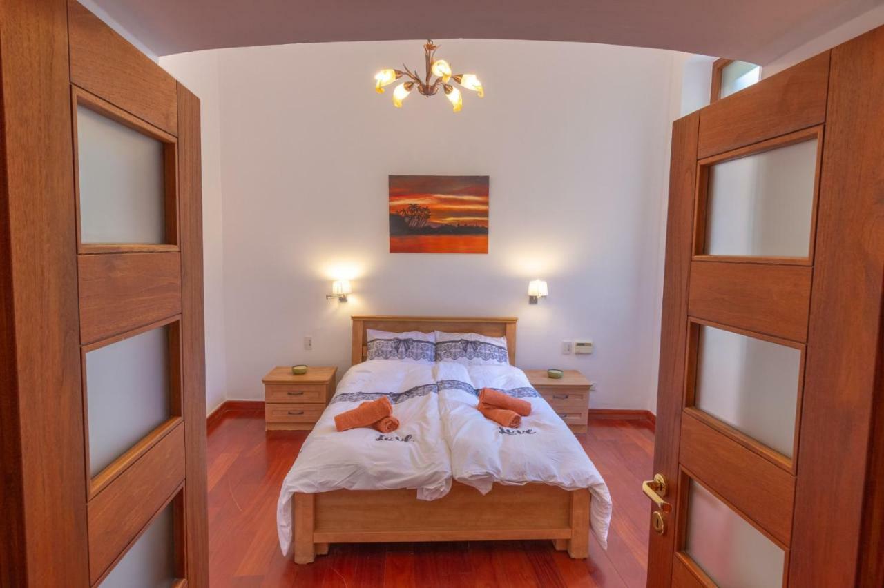 Art Apartment In Mamila 예루살렘 외부 사진